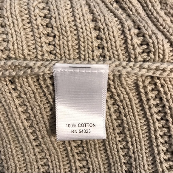 Banana Republic Short Sleeved knitted Cardigan Sweater, Size: M, & Color: Tan - Picture 4 of 8